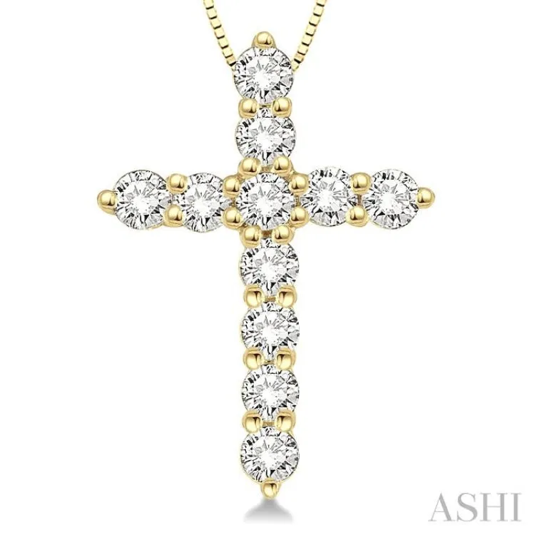 1/2 Ctw Round Cut Diamond Cross Pendant in 14K Yellow Gold with Chain