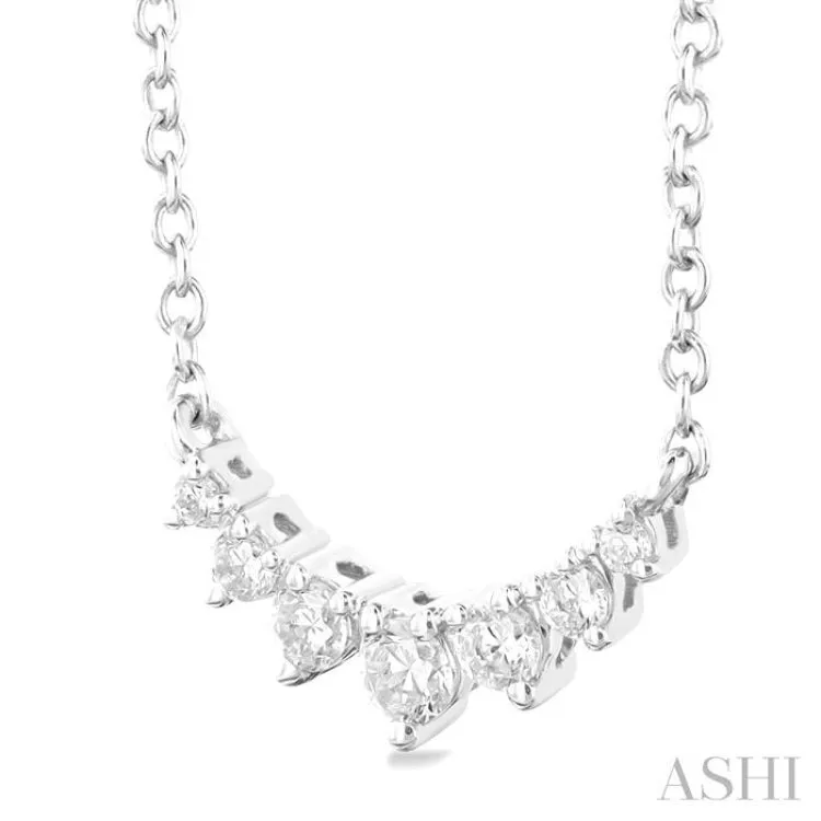 1/8 Ctw Graduated Diamond Smile Necklace in 10K White Gold