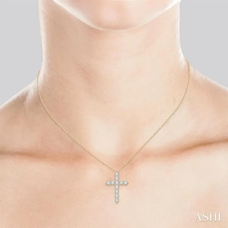 2 Ctw Round Cut Diamond Cross Pendant in 14K Yellow Gold with Chain