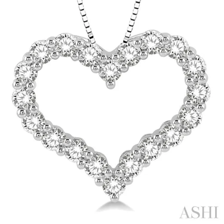 3/4 ctw Heart Shape Round Cut Diamond Pendant With Chain in 14K White Gold