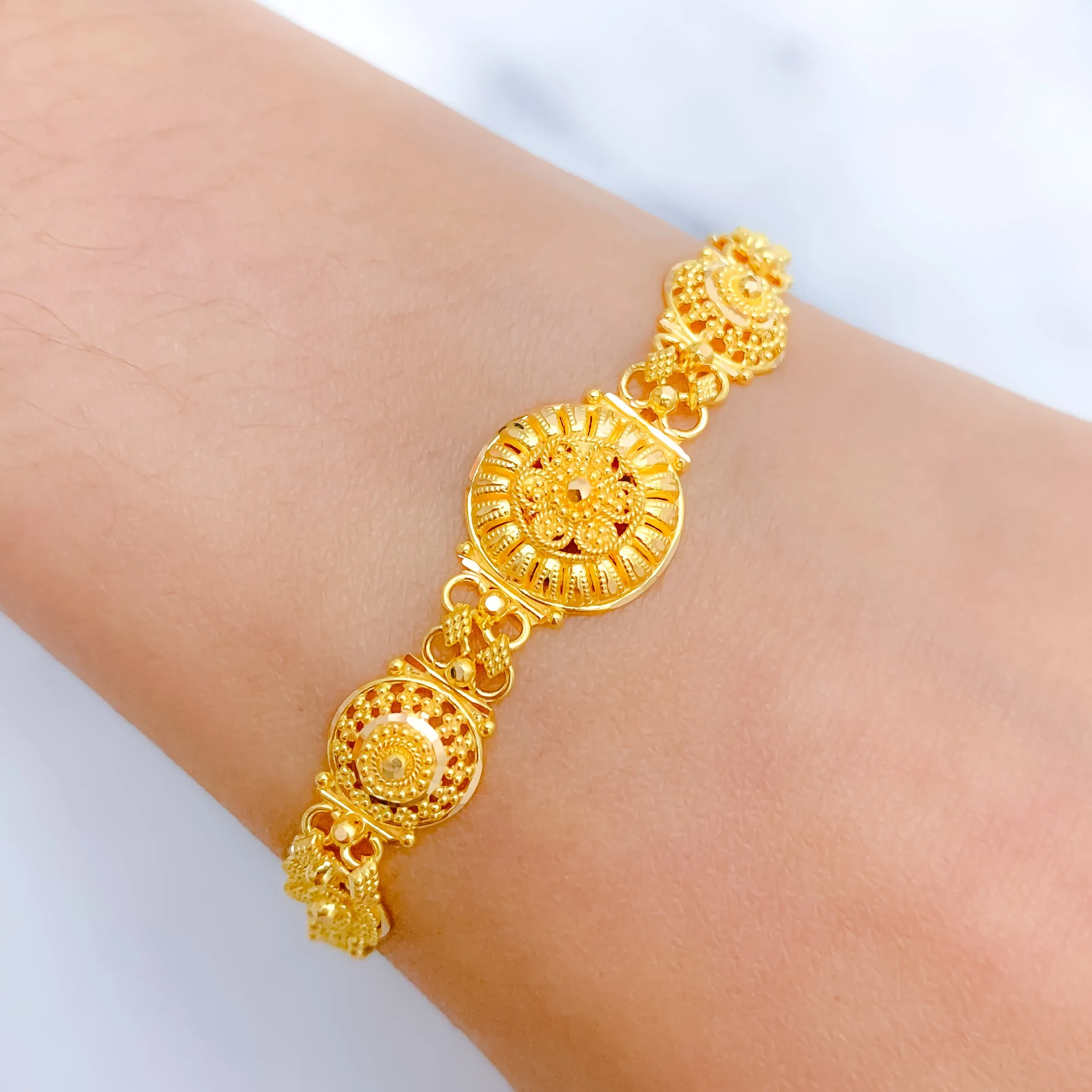 Beautiful Circular Floral Bracelet