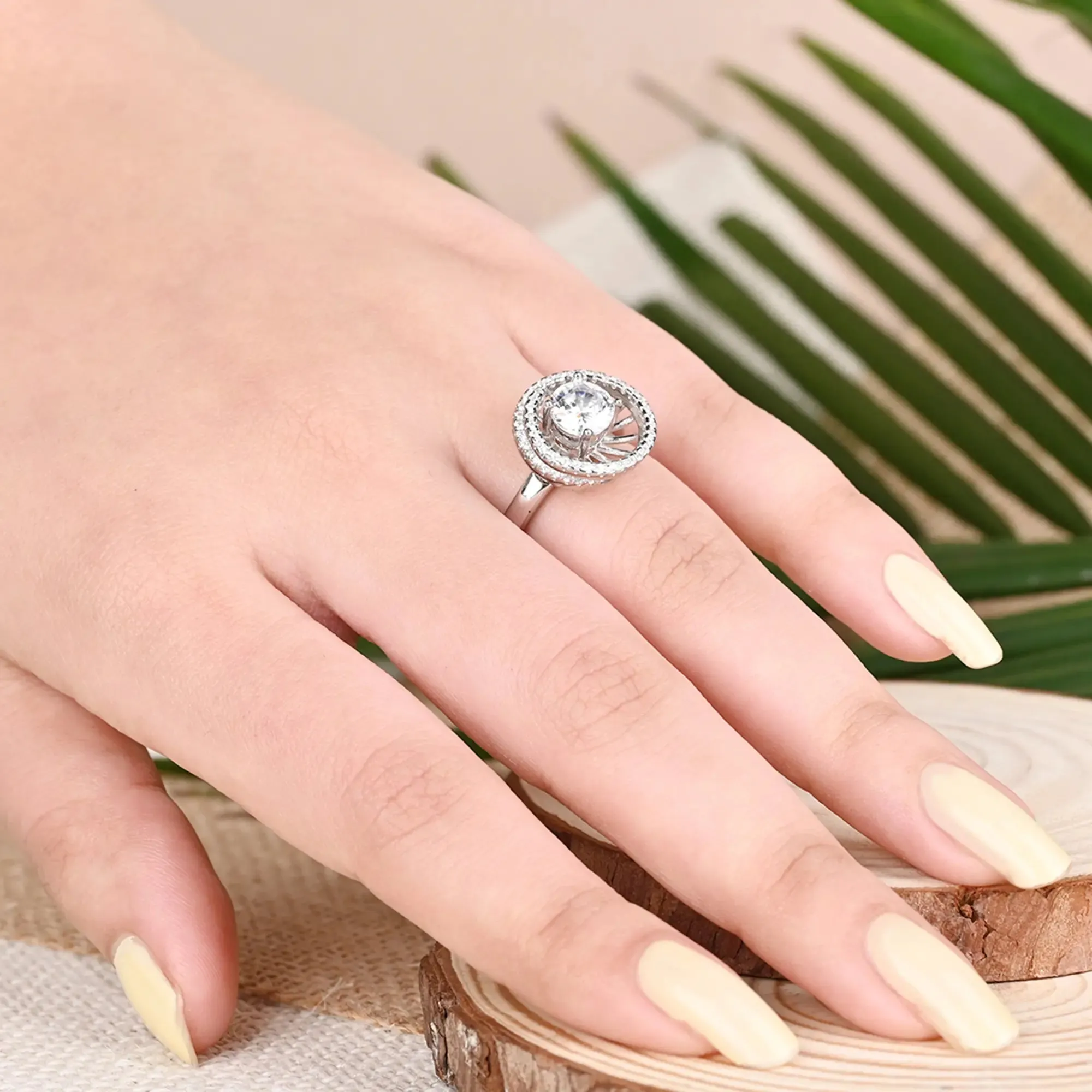 Elegant Glow Silver Ring