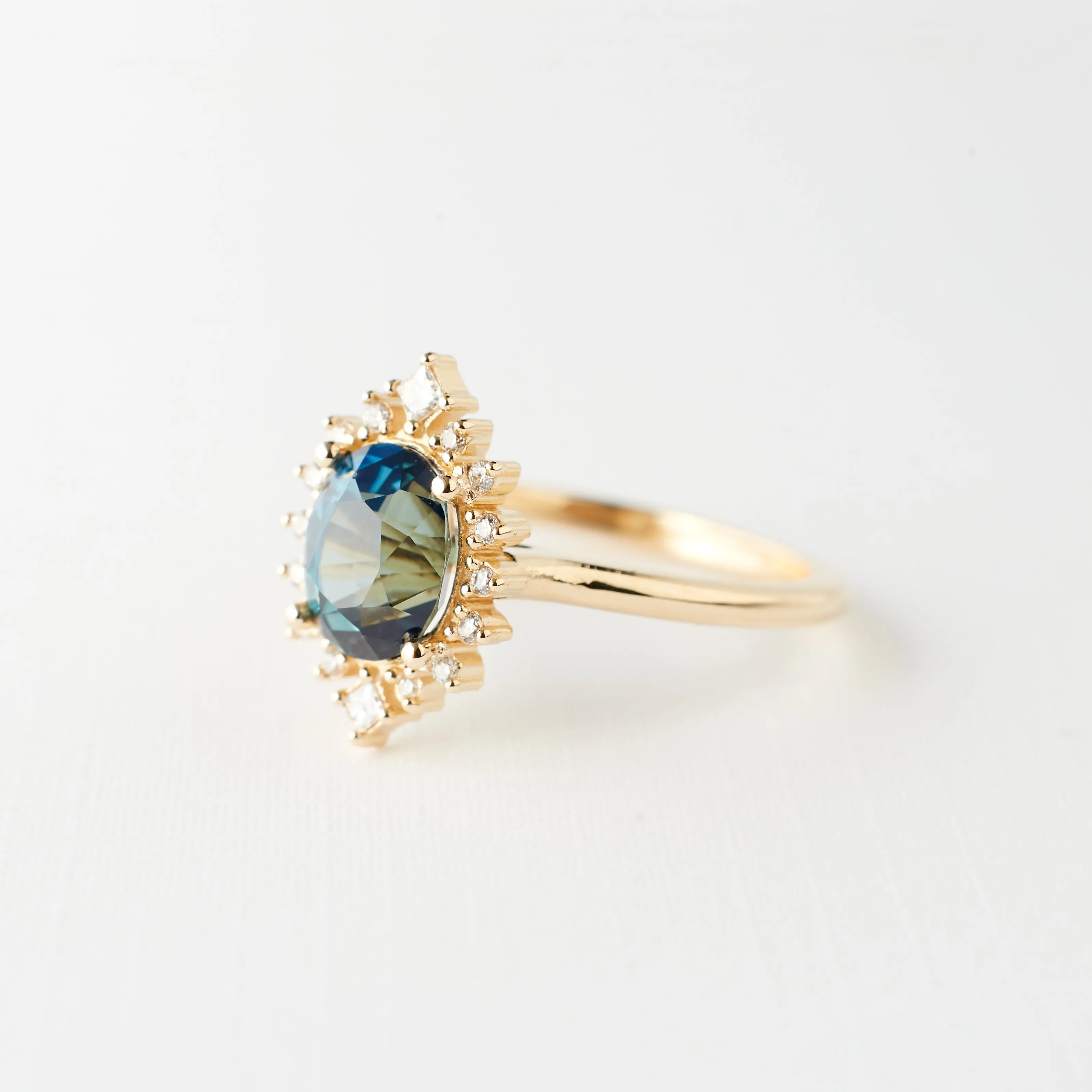 Eloise Ring -2.11 Carat Oval Parti Sapphire