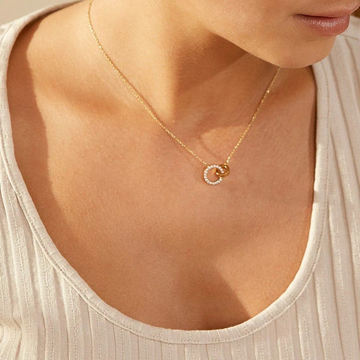 Eternal Orbit Necklace Gold