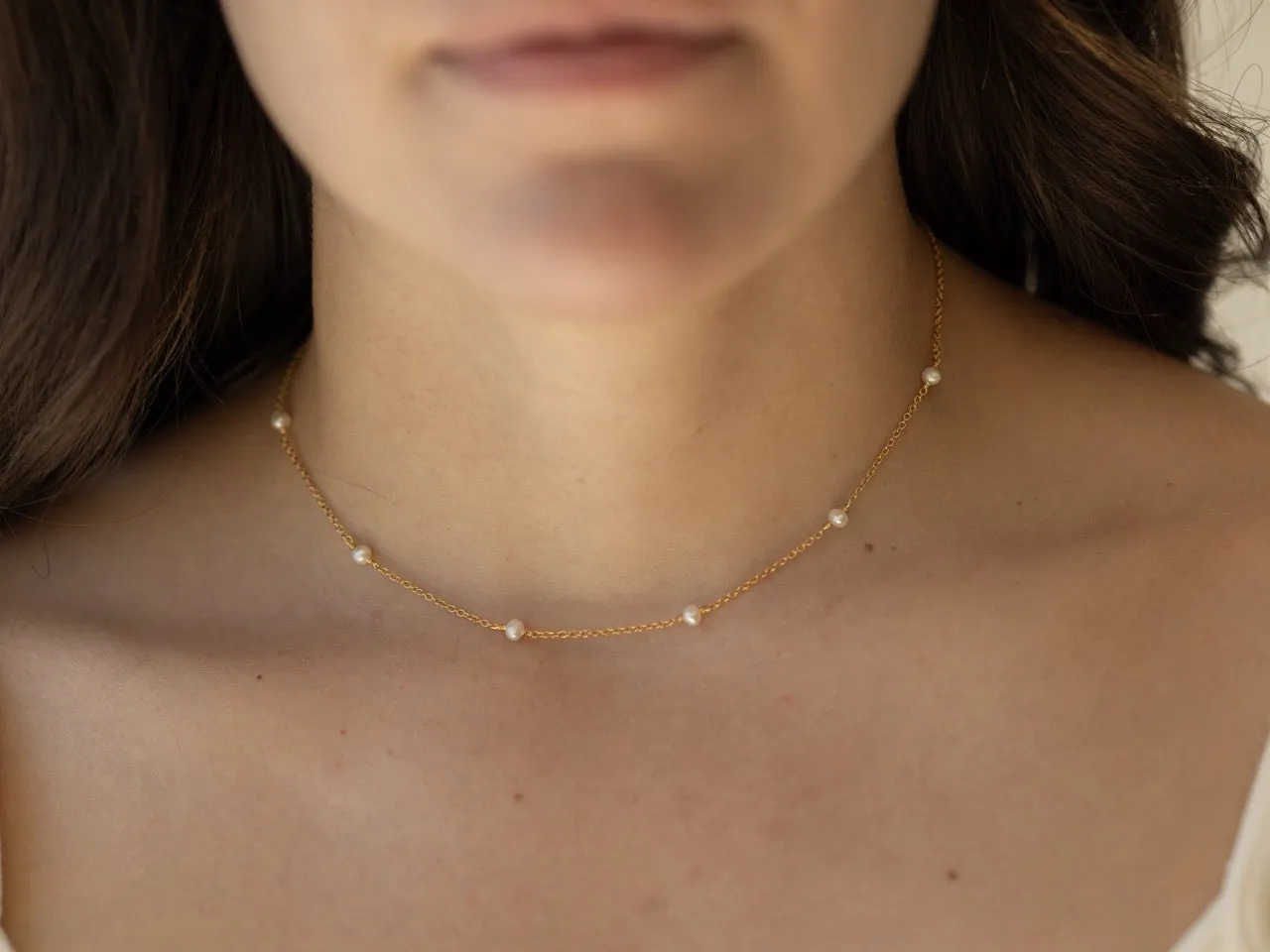 Pearl Drop Choker Necklace in Gold